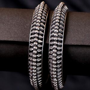 SILVER BANGLES-SHYEYANSHI
